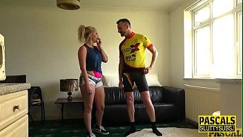 Jouer Comment avoir du sexe fixe dans le cul et dans la chatte mature blonde xxx