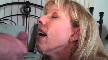 Afspelen Xxx pornofilms met volwassenen die pik zuigen en gratis slikken