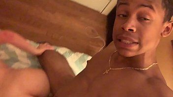Abspielen Schwarzer mit großem Penis hat Sex mit französischer Hure