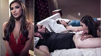 Reproduzir As mulheres tailandesas têm muitos pelos nas vaginas e nunca se depilam quando sabem disso