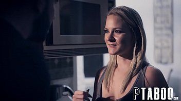 تشغيل إذا ألسنها بشكل صحيح، يمكنها حتى القيام بالجنس الشرجي