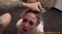 play Busty Dee Williams se bucură de un anal intens și deepthroat cumshot